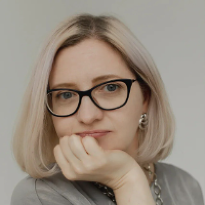 «Повзрослей уже!», «Просто повзрослей!» —  это бесполезные требования. Психолог объясняет,  как  мягко и действенно помочь подростку повзрослеть