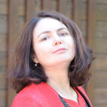 Какой язык выбрать, инсайды директора по импорту Елены Магазаевой