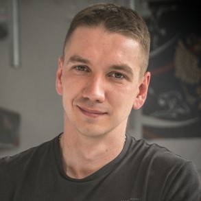 Спорт и учёба могут стать противниками или друзьями, смотря какую школу выбрать. Разницу объясняет тренер в школе олимпийского резерва Андрей Телицын