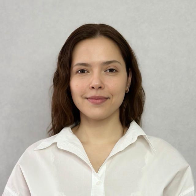 Психолог Дарья Заливнова объясняет, какие приёмы помогают при панических атаках, а какие бесполезны  