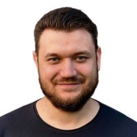 Почему платная или бесплатная школа не подходит, объясняет руководитель отдела обучения в детской школе программирования Михаил Сёмин